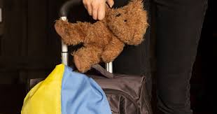 Заява про надання дозволу на виїзд дитини за кордон та зразок заяви про визначення місця проживання